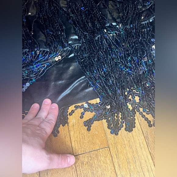 Elegant Black Sequin Fringe Skirt - Picture 4 of 4